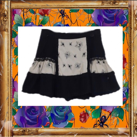 🚨Final Sale 🧚♀️Tripp NYC Skull Floral Lace Tiered Mini Skirt - Picture 6 of 16